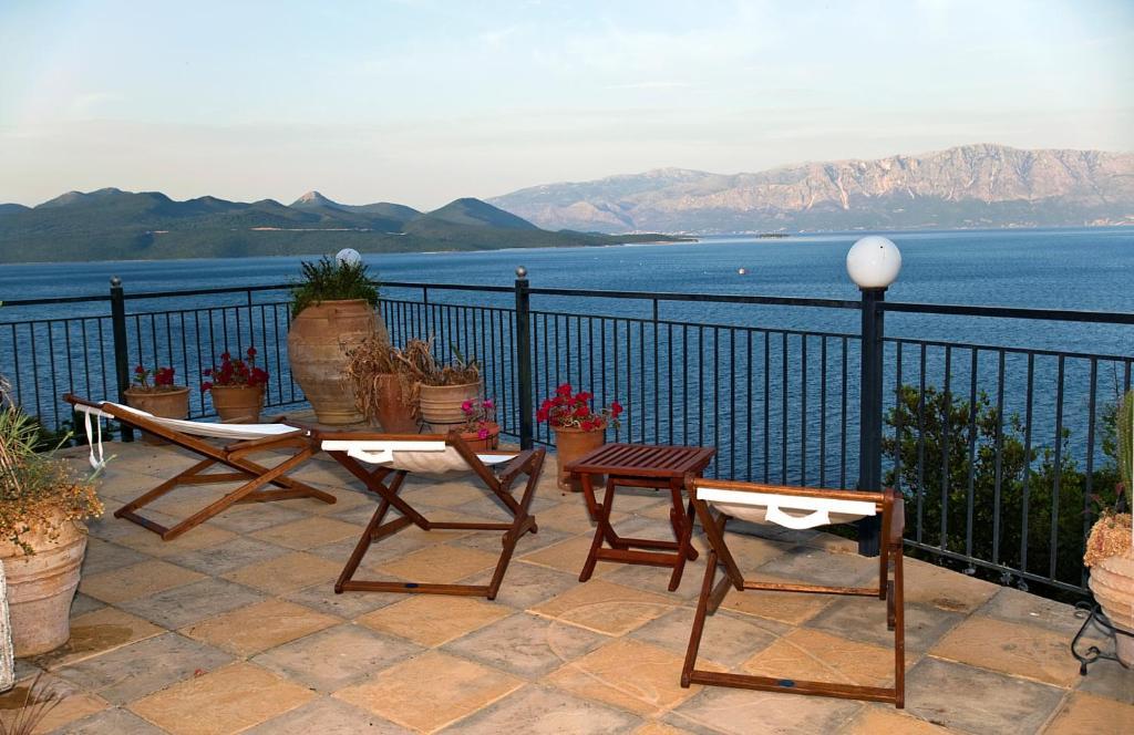 Villa Magemenou Nikiana Exterior foto